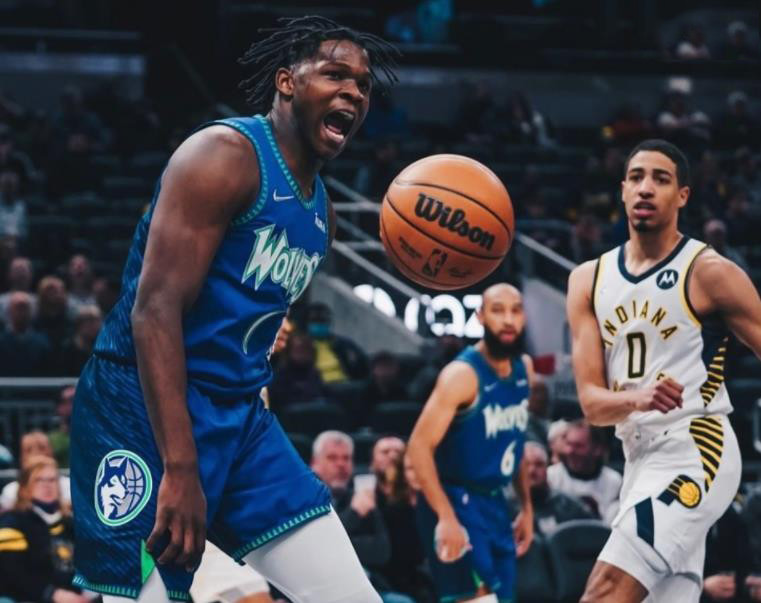  爱德华兹三分火力全开森林狼大胜鹈鹕